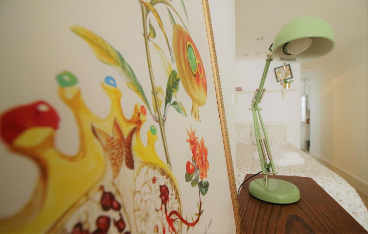 Vintage At Madragoa Typical Neighborhood Apartment Lisbon
